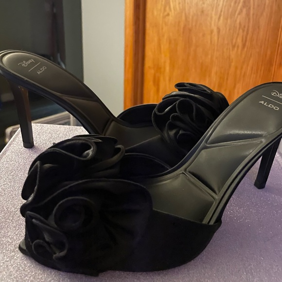 Disney Shoes - Aldo x Disney Maleficientmule Ruffled Heels